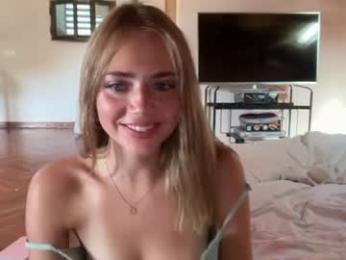 honeyyy95 webcam chaturbate model stream image