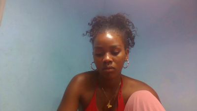 Esmeralda28 webcam model stream image