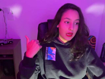 alyssy-nc webcam bongacams model stream image