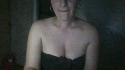 Adela webcam model stream image