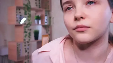 LeighaKind webcam model stream image