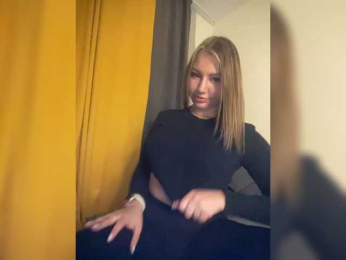 Caroleila_07 webcam model stream image