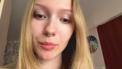 MarvaHelland webcam model stream image