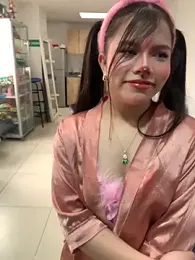 violettabond webcam model stream image