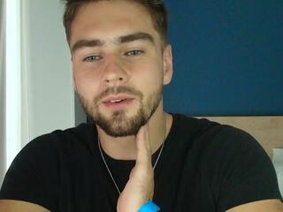 Roan Birkin webcam model stream image