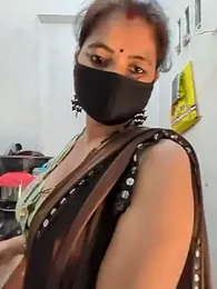 кадр стрима Laila_fuck