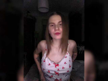 me-la-nia19 webcam model stream image