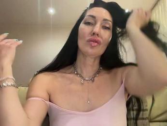 KorolevaQween000 webcam model stream image