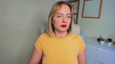 Karenblond webcam model stream image