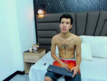 lux_and_luna webcam chaturbate model stream image