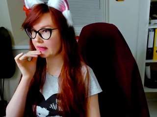 carolcat webcam model stream image