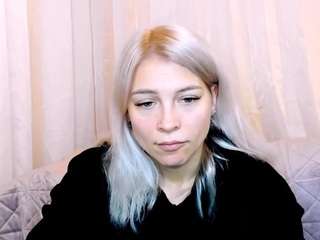 kristihoward webcam camsoda model stream image