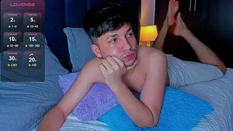 Issac_james_ webcam model stream image