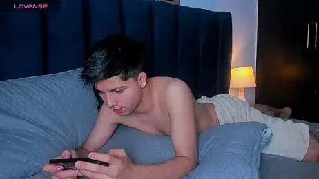 Issac_james_ webcam model stream image