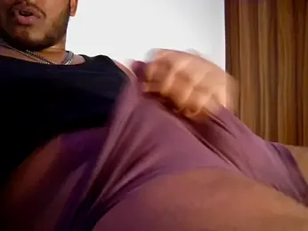 piratess webcam model stream image