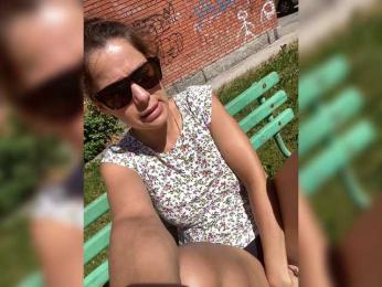 Lovelygirls1 webcam bongacams model stream image