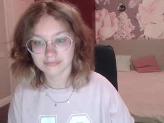 angelinalow webcam model stream image