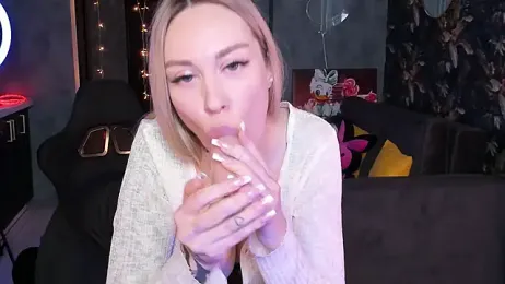 Blckmirrorr webcam model stream image