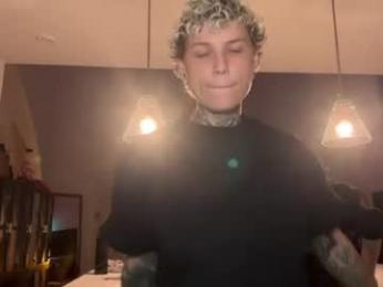 ashtonveil webcam chaturbate model stream image