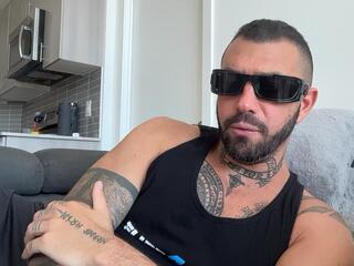 Izzi webcam model stream image