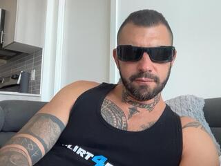 Izzi webcam model stream image