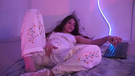 honeey_ webcam model stream image