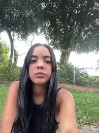 NAUGHTY_LITTLE_18 webcam model stream image