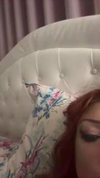Alisiapoiiy webcam model stream image