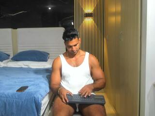 Sebasstian Toro webcam model stream image