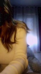 Akemy_room webcam model stream image