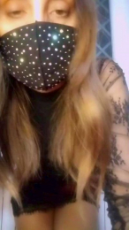 Akemy_room webcam model stream image