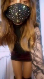 Akemy_room webcam model stream image