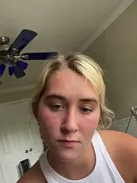 Kaylayoung12 webcam model stream image