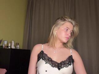 Shavonne Scherf webcam flirt4free model stream image