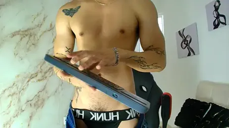 toji_luxxer webcam model stream image