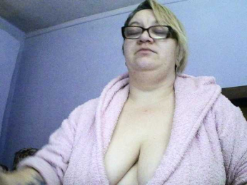 sweetmommy webcam model stream image