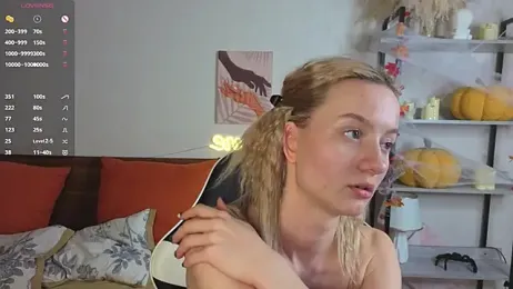 IdaValenti webcam stripchat model stream image