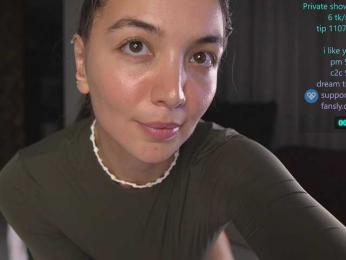 Pocahontass webcam model stream image
