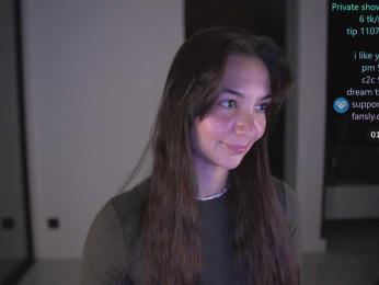 Pocahontass webcam model stream image