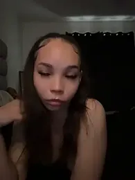 nikkiloveee webcam model stream image