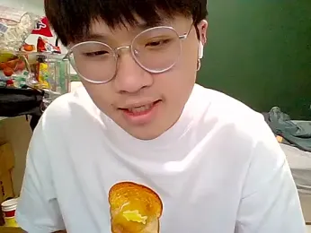 Yang_571 webcam model stream image