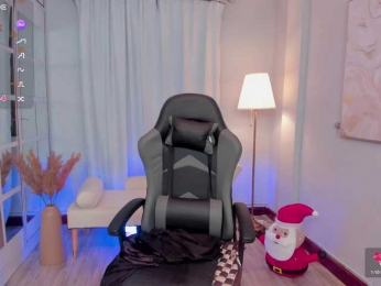 LeahJones webcam model stream image