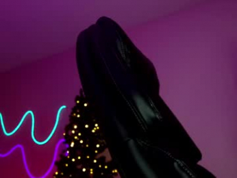 oliviaowens webcam model stream image