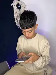 Lion_Boy18 webcam model stream image