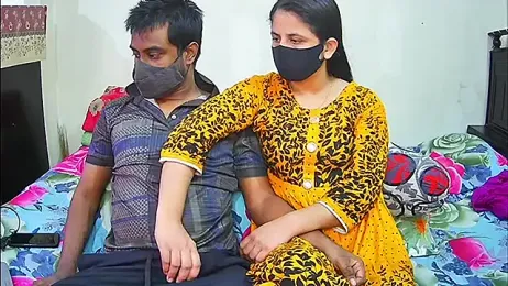 Younger_Couples webcam model stream image