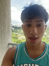 Leonarrrd_01 webcam model stream image