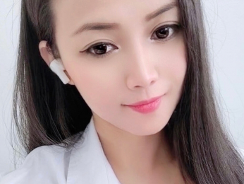 YasmienAtos webcam model stream image