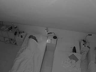 voyeurcam-julmodels-bed-7 webcam model stream image