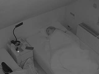 voyeurcam-julmodels-bed-7 webcam model stream image