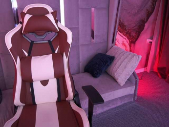 AmazonkaStarrr webcam model stream image